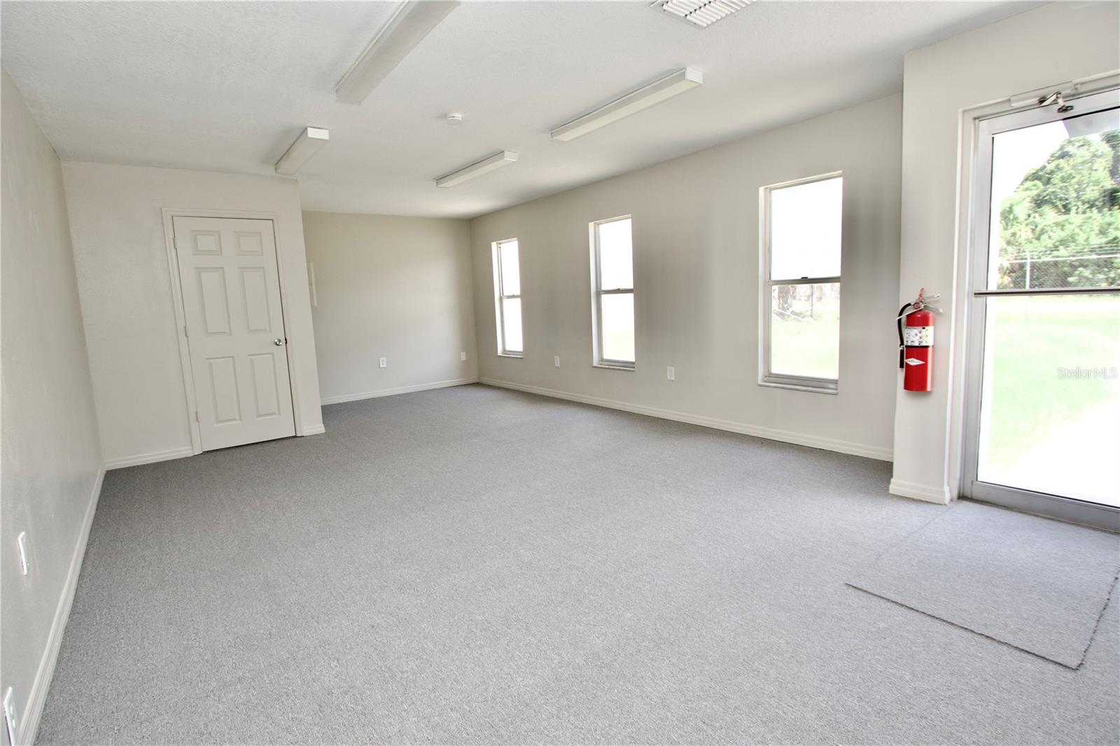 9213 DENTON AVE — photo 7