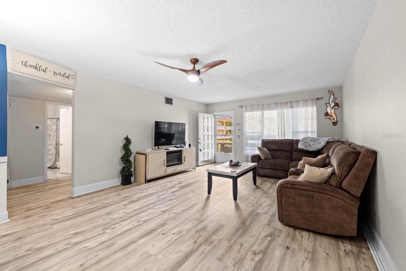 2416 WORLD PARKWAY BLVD #26 — photo 3