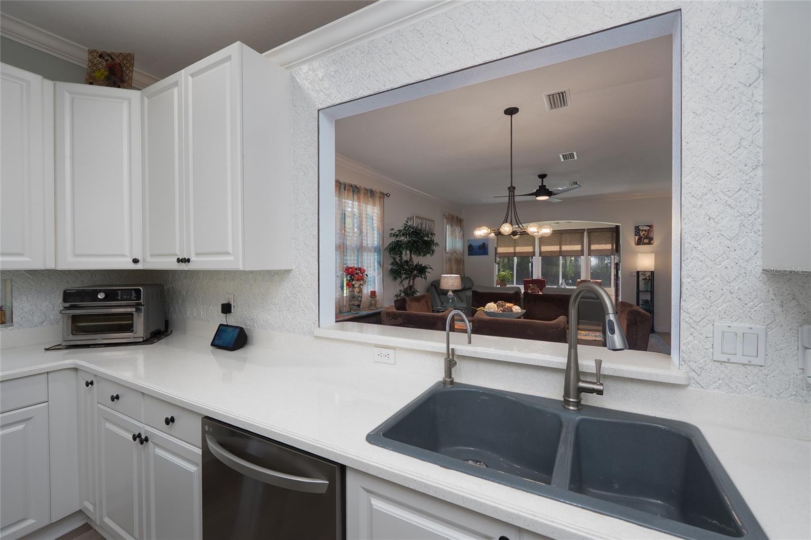 2472 COTTONWOOD LN — photo 11