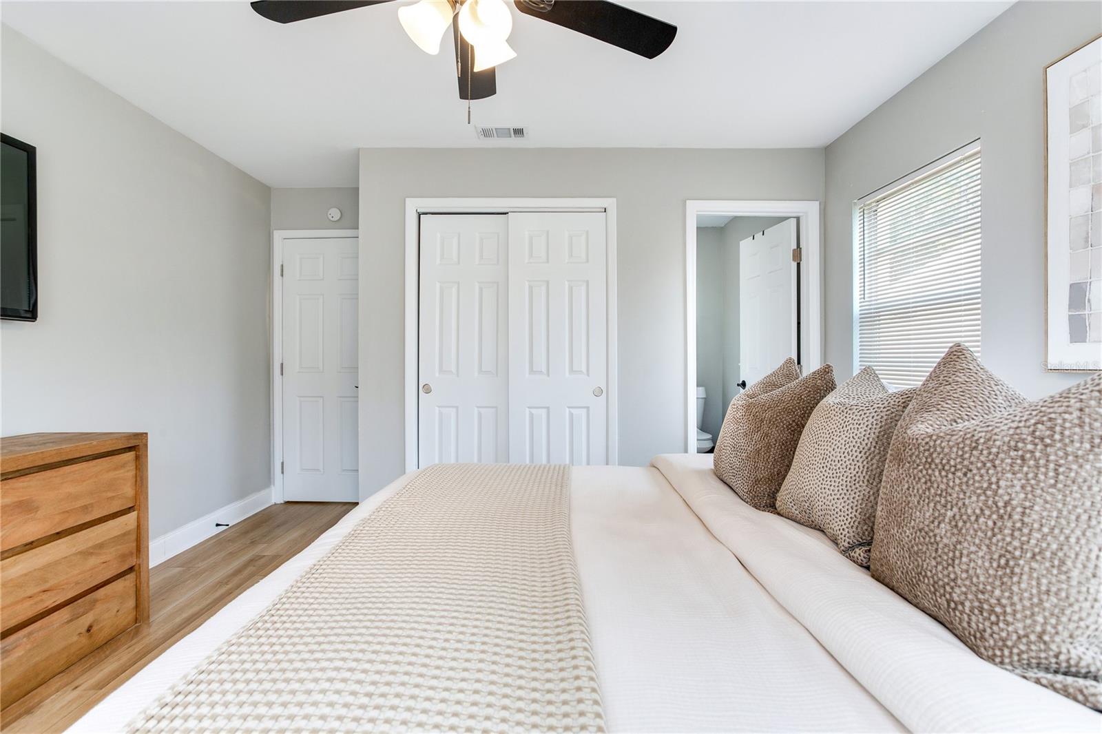 4416 W BAY COURT AVE — photo 34