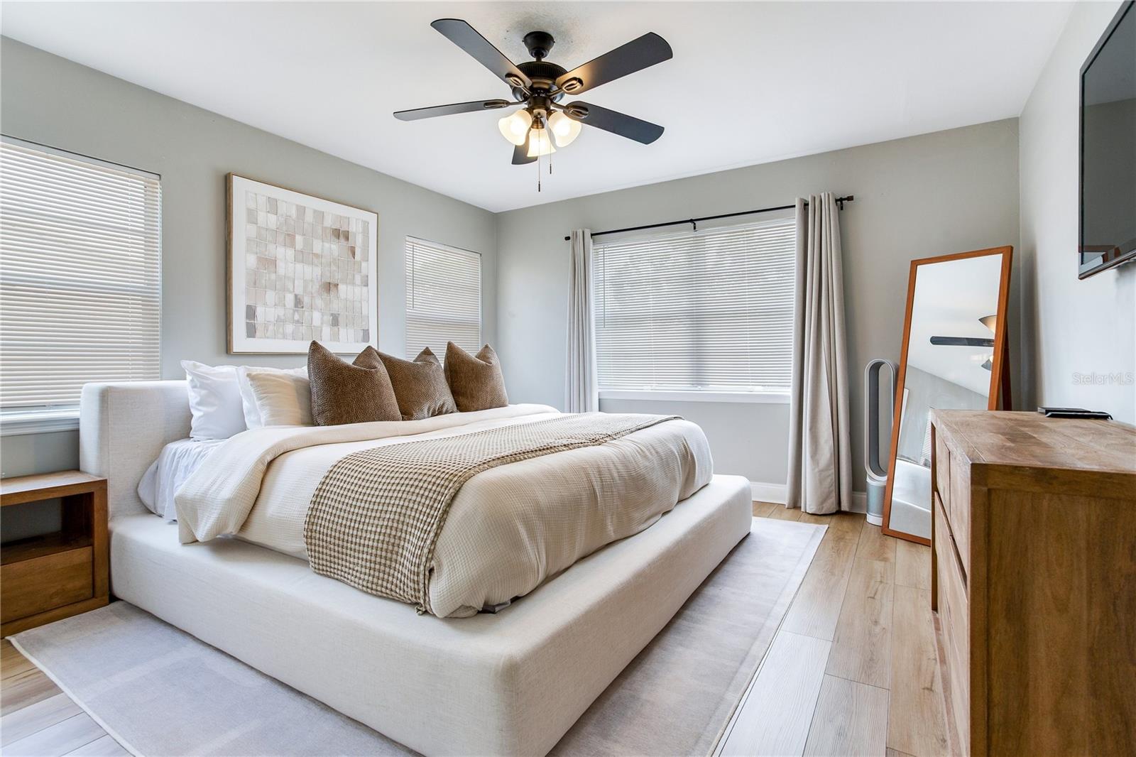 4416 W BAY COURT AVE — photo 32