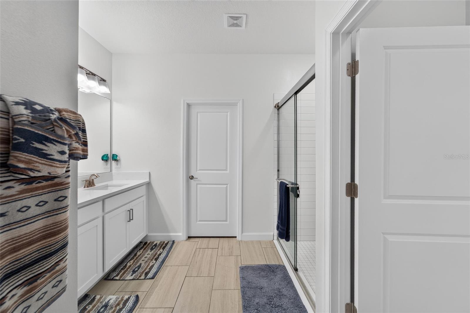 12569 LILY QUARTZ LOOP — photo 25