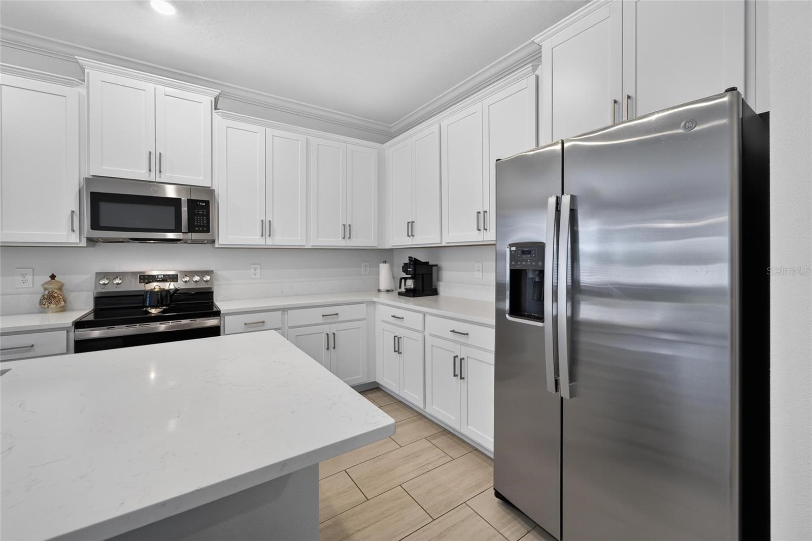 12569 LILY QUARTZ LOOP — photo 18