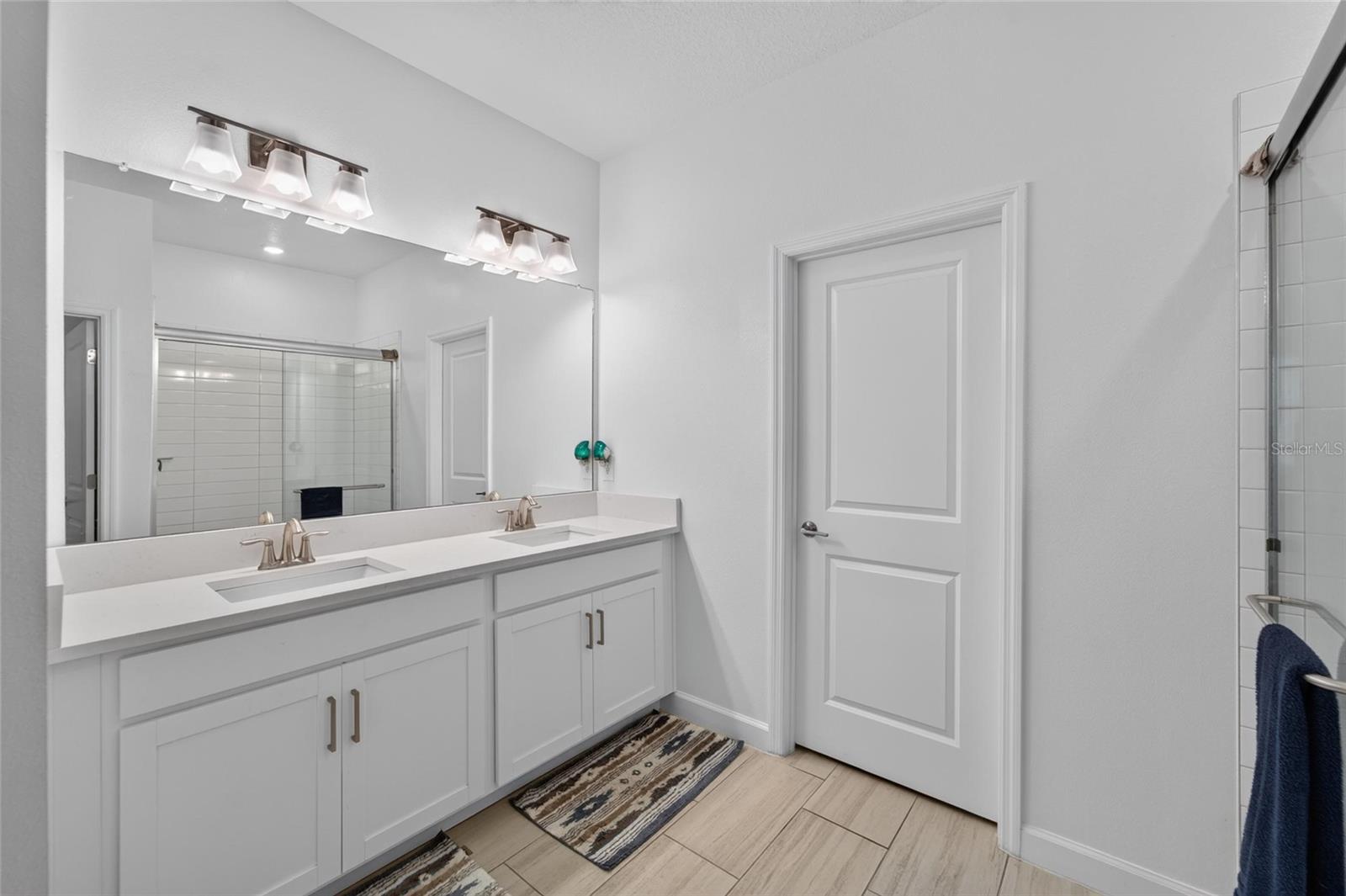 12569 LILY QUARTZ LOOP — photo 24