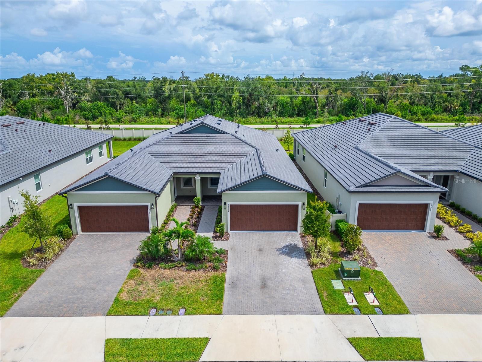 12569 LILY QUARTZ LOOP — photo 45