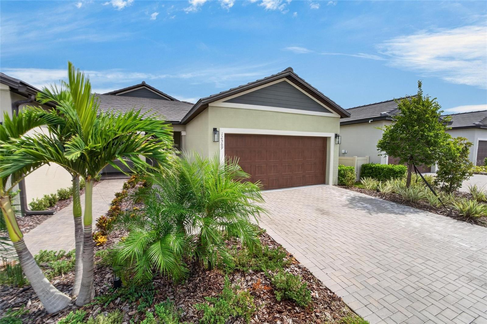 12569 LILY QUARTZ LOOP — photo 48