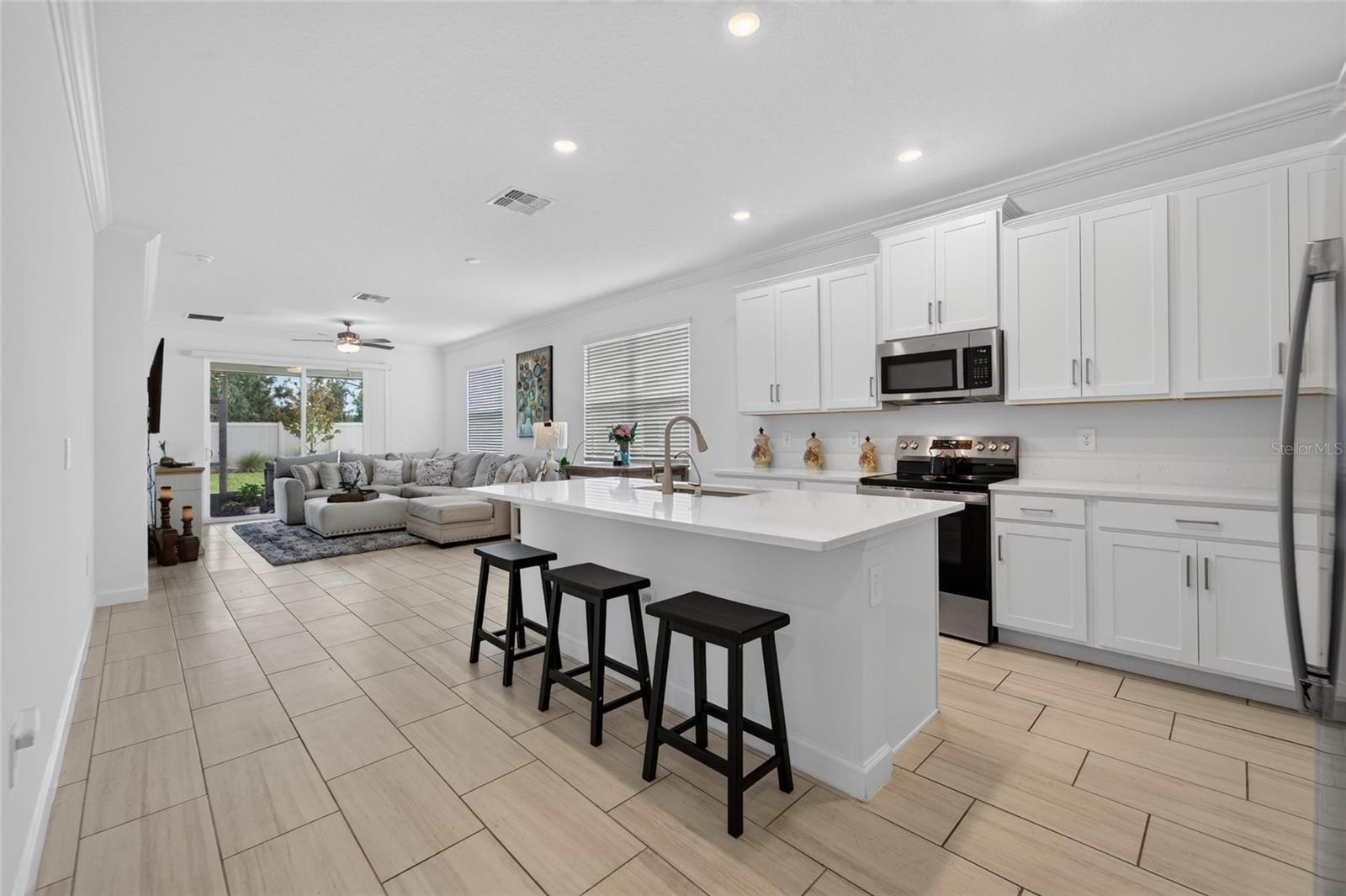 12569 LILY QUARTZ LOOP — photo 14