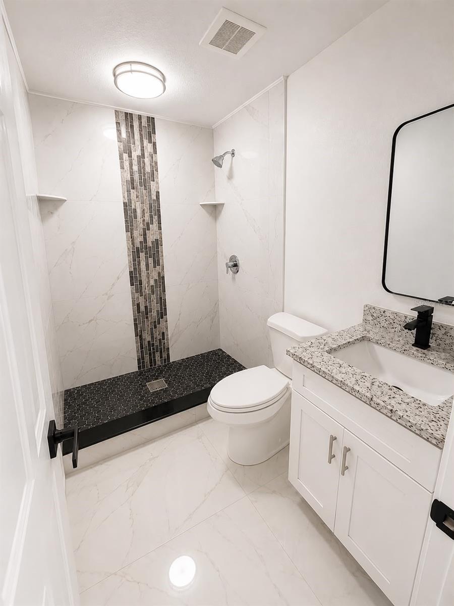 7035 PALISADE DR — photo 15