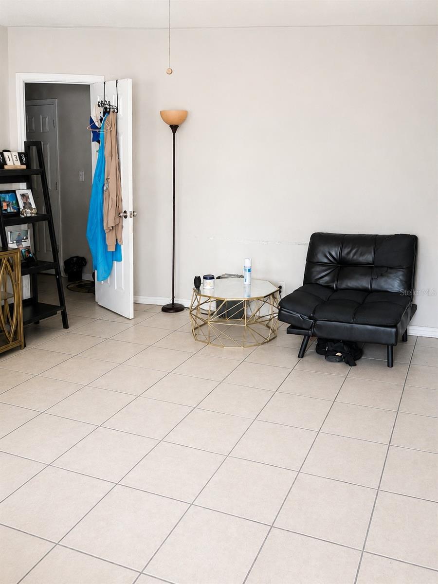 712 N CASTLE CT — photo 10