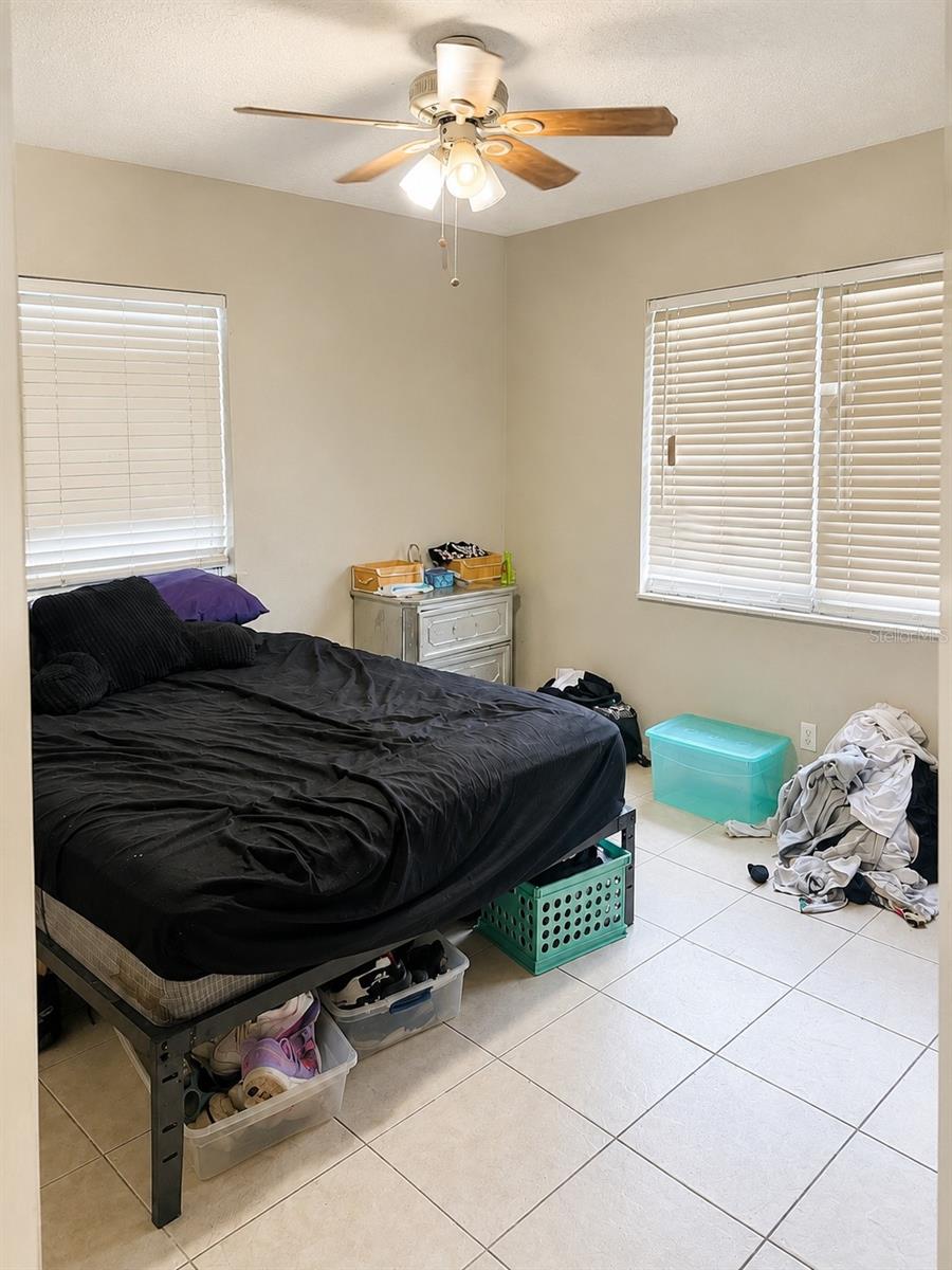 712 N CASTLE CT — photo 9
