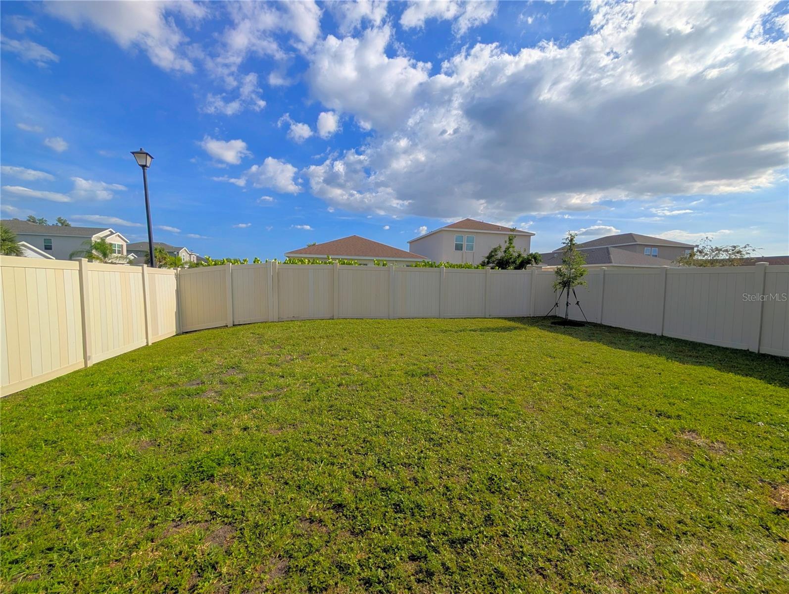 5763 BUNGALOW GROVE CT — photo 38