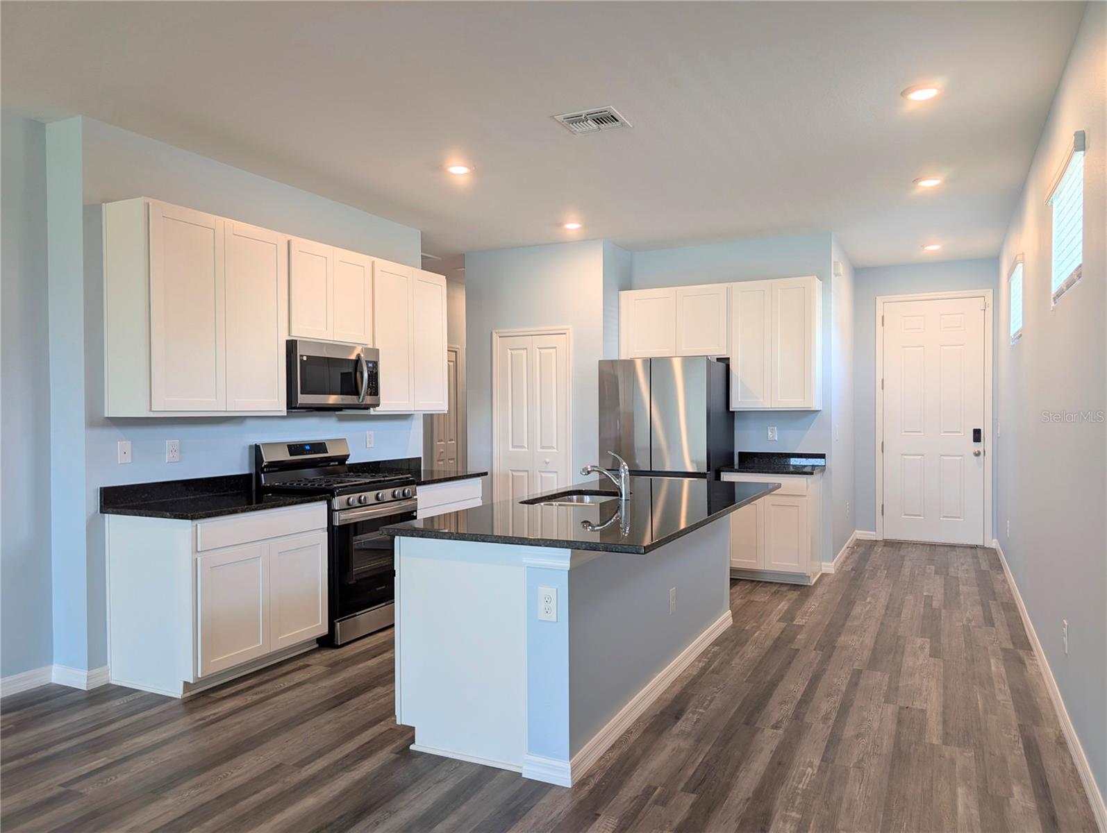 5763 BUNGALOW GROVE CT — photo 11
