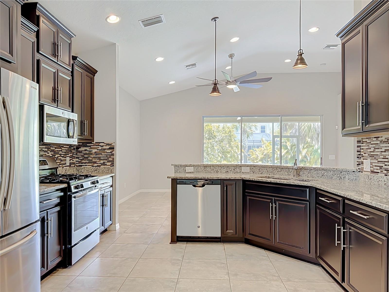 5766 MAYPOP CIR — photo 21