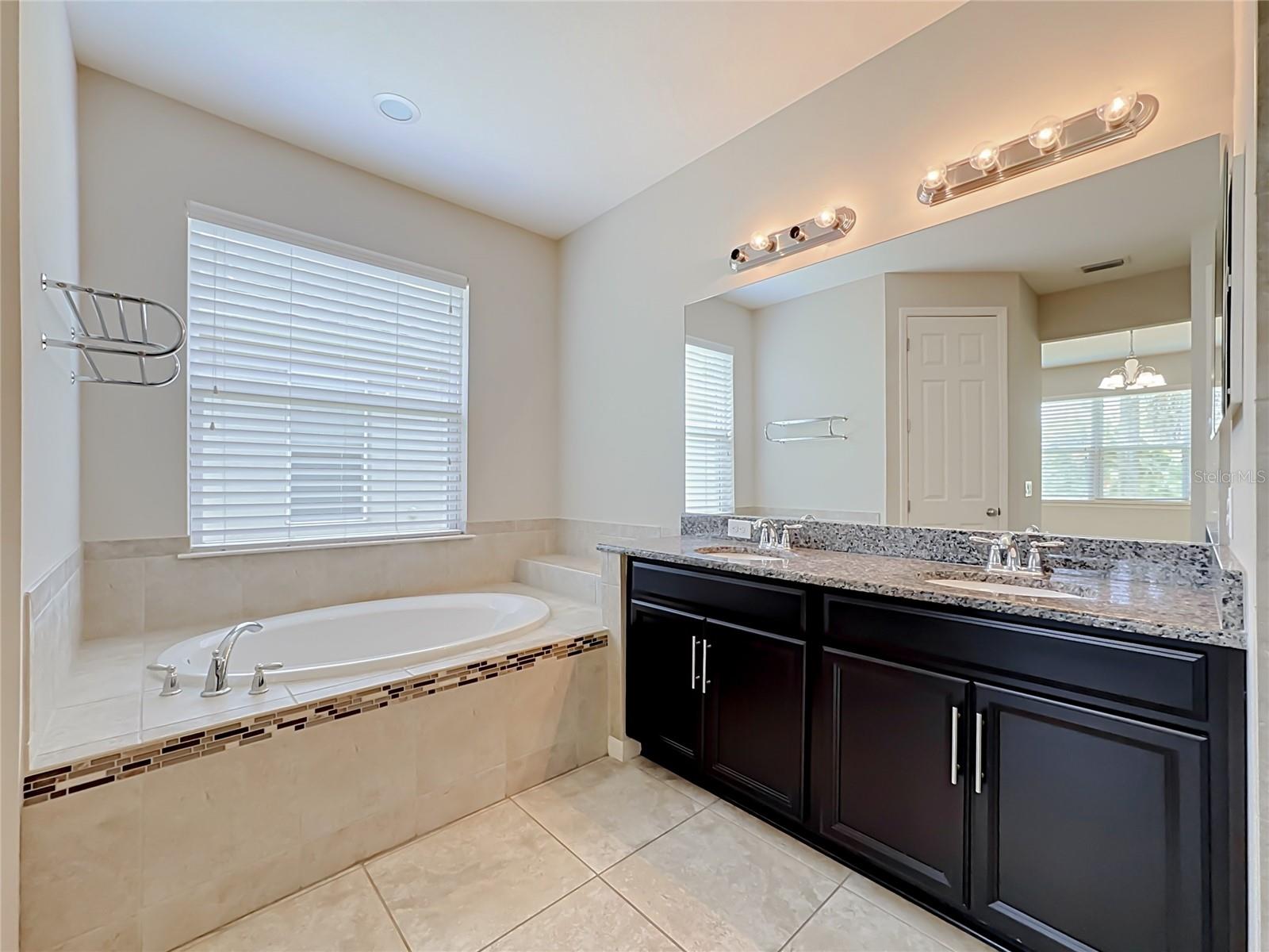 5766 MAYPOP CIR — photo 39