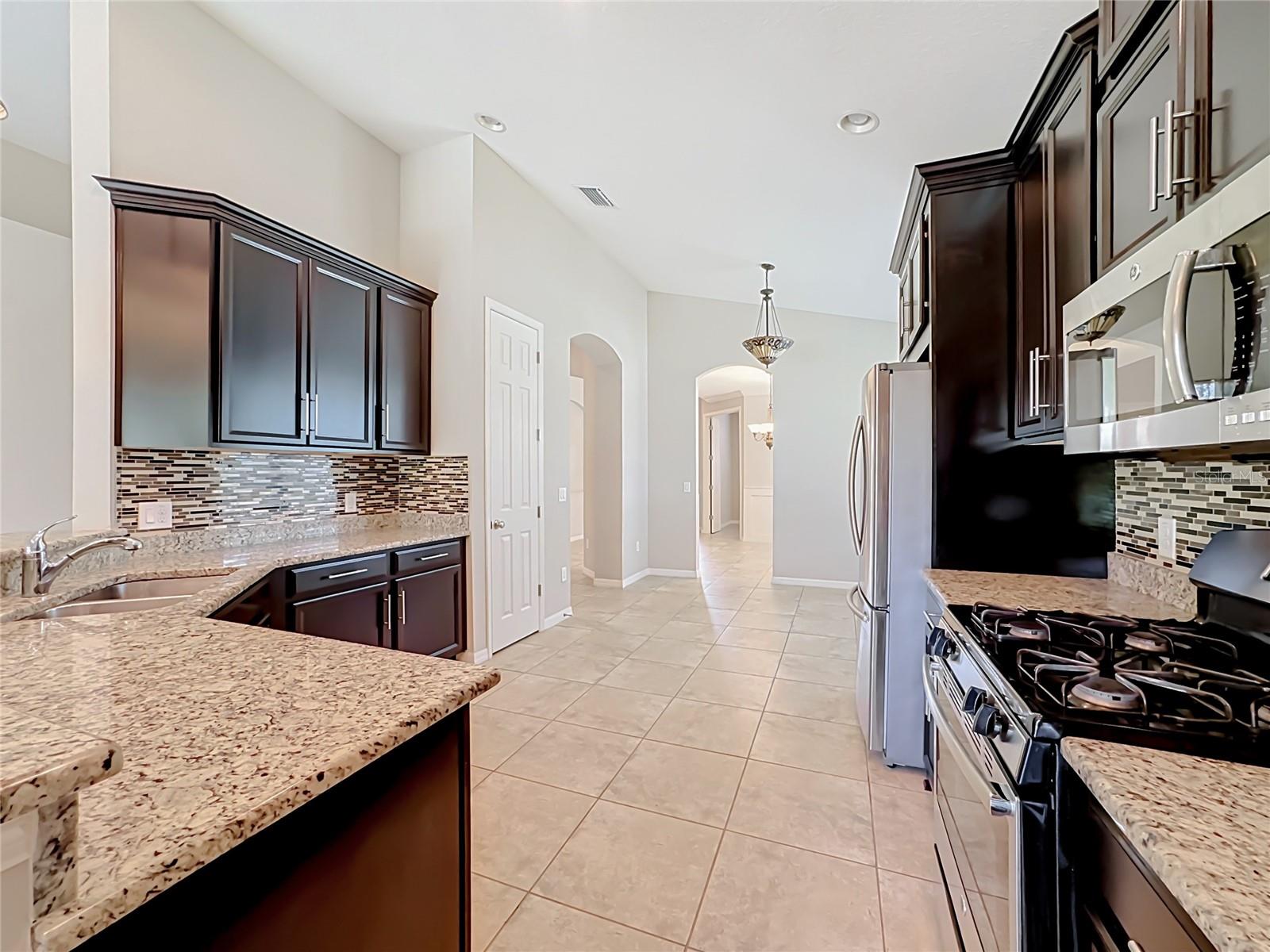 5766 MAYPOP CIR — photo 24
