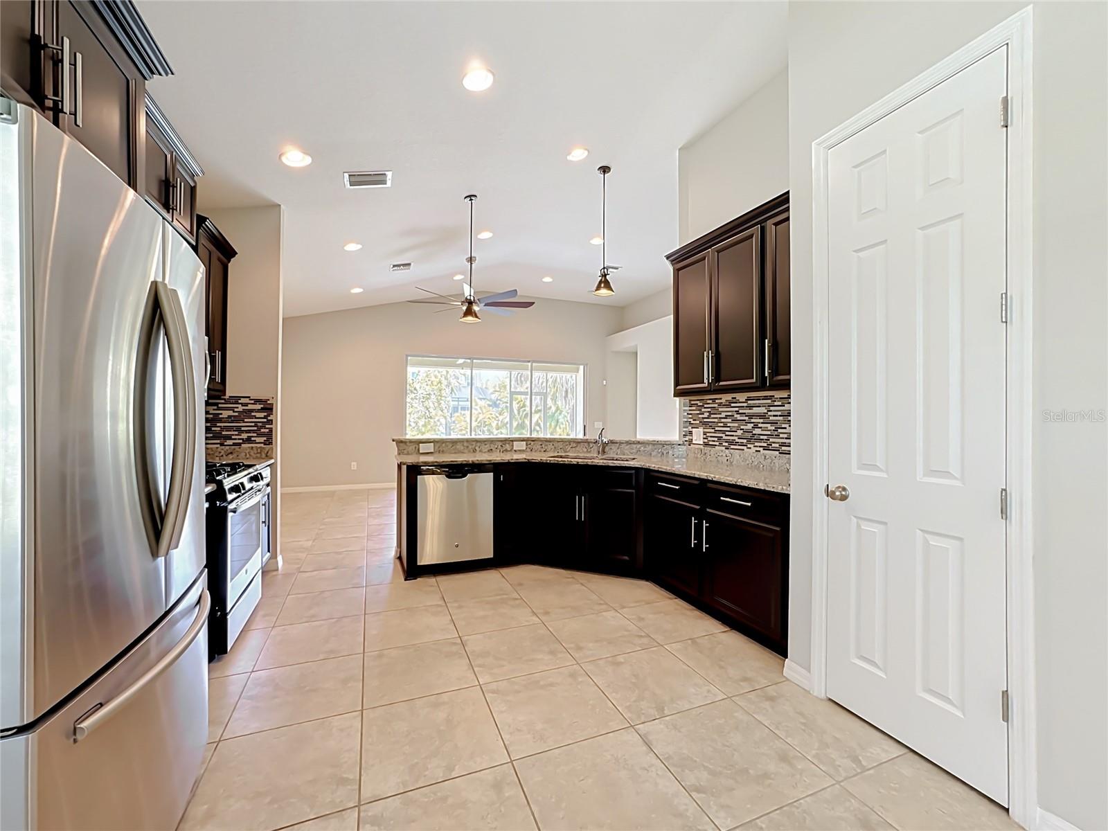 5766 MAYPOP CIR — photo 27