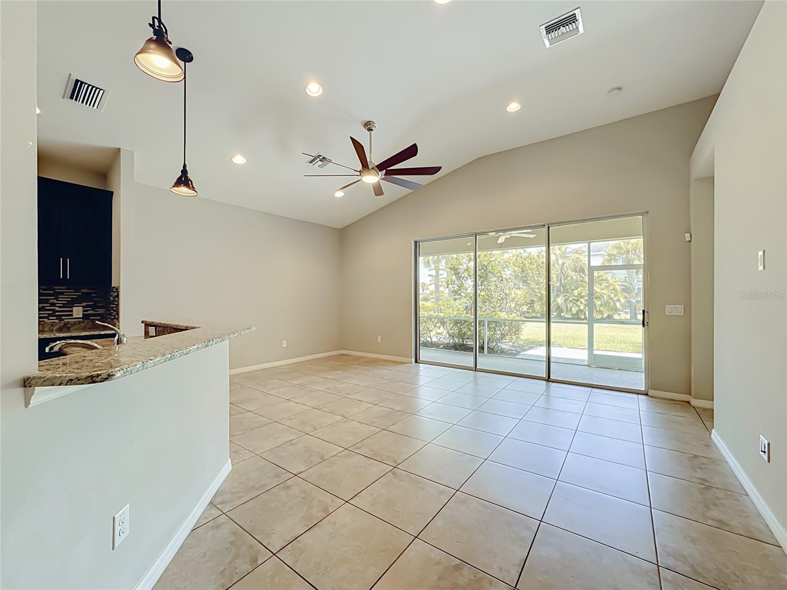 5766 MAYPOP CIR — photo 16