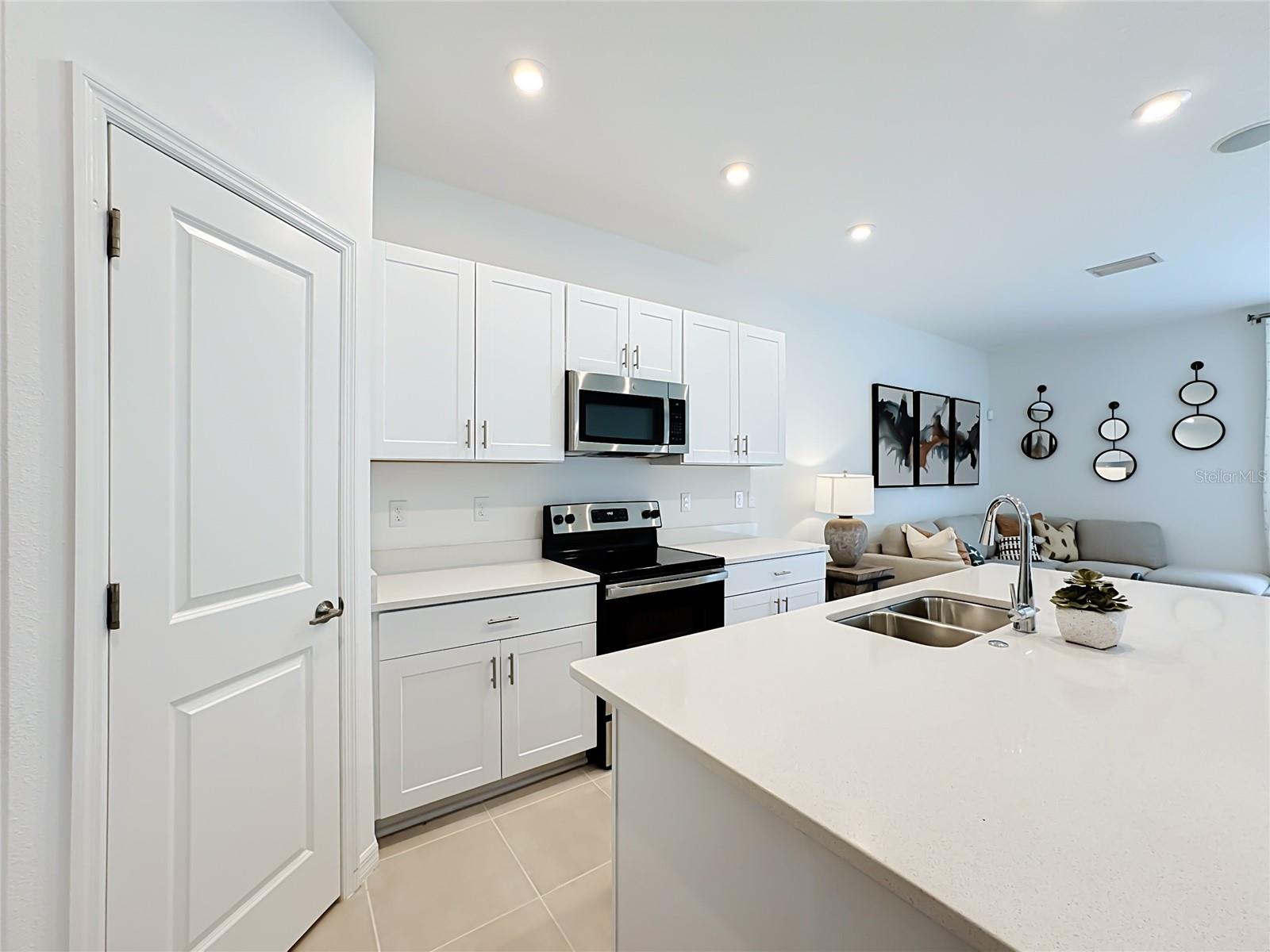 8429 LUNAR SKYE ST — photo 13