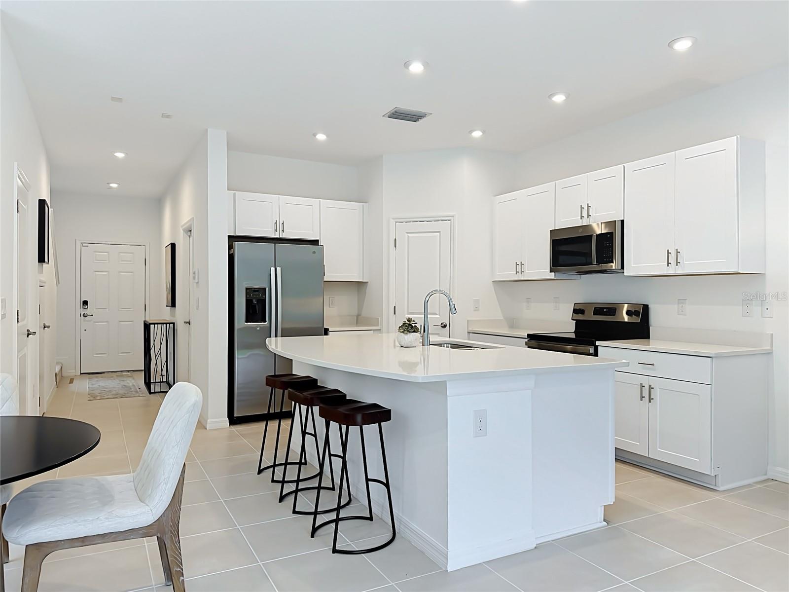 8429 LUNAR SKYE ST — photo 8