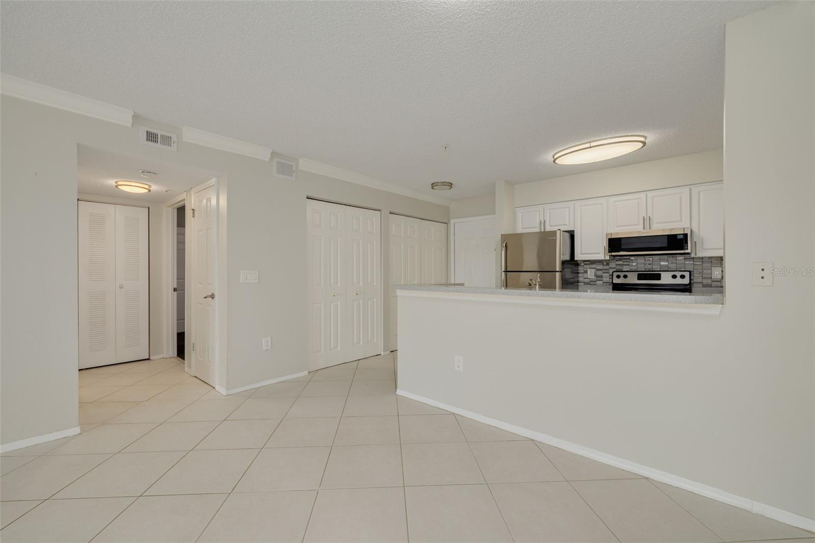 2400 FEATHER SOUND DR #914 — photo 16