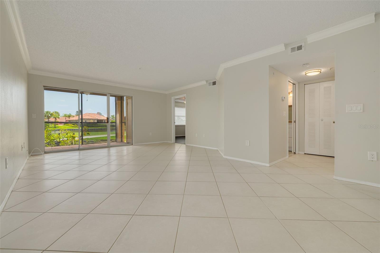 2400 FEATHER SOUND DR #914 — photo 14