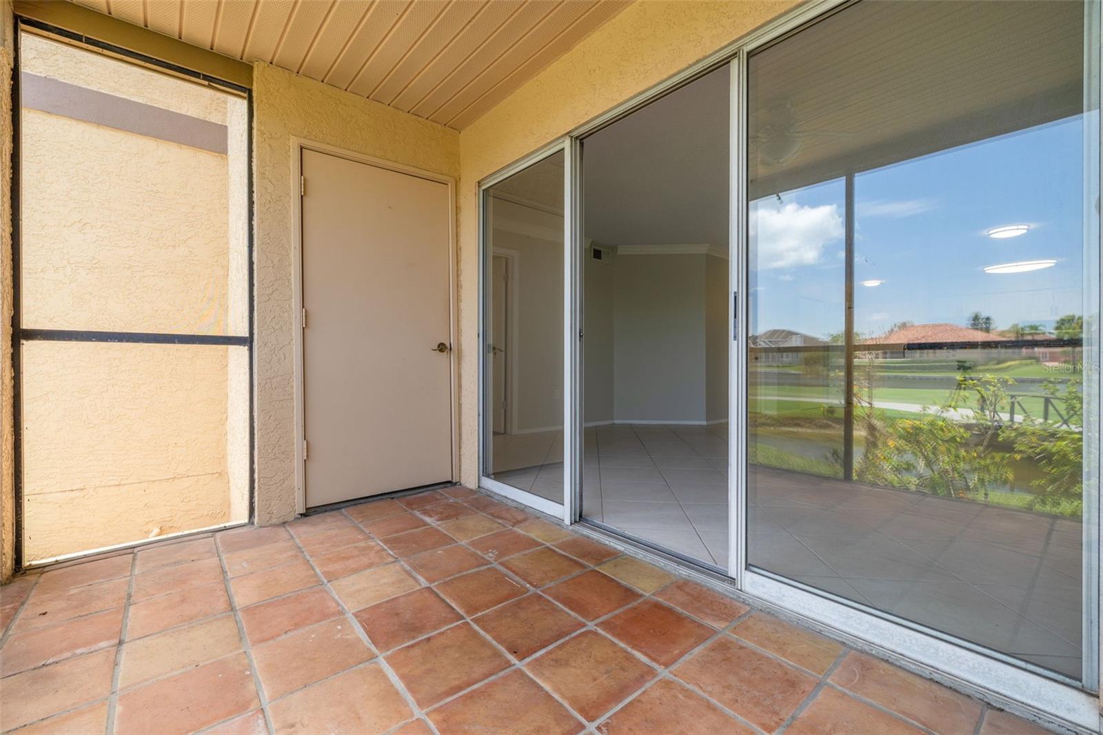 2400 FEATHER SOUND DR #914 — photo 22