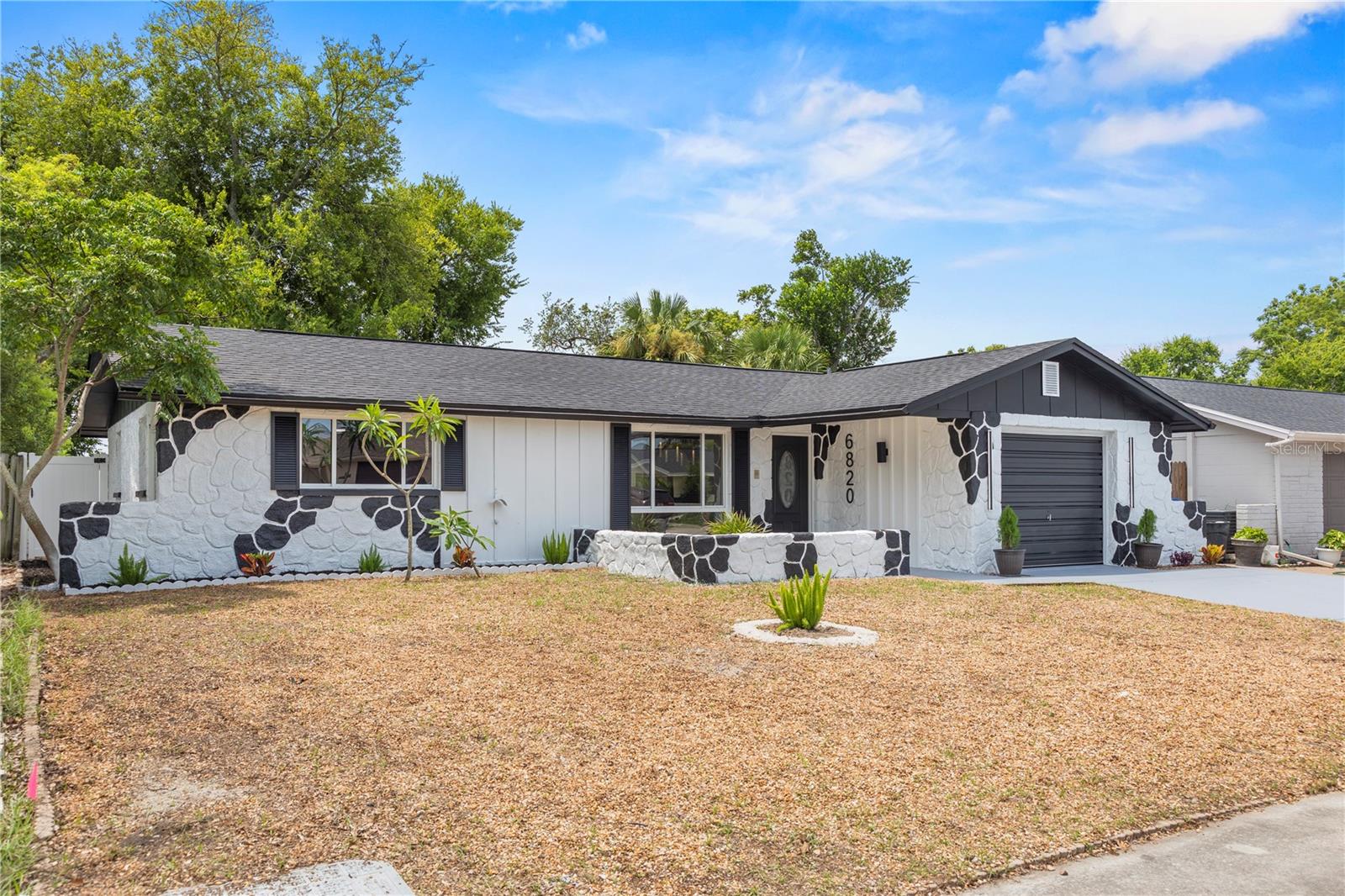 6820 EL CAMINO PALOMA ST — photo 14