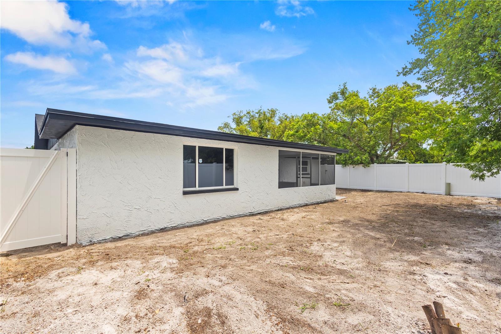 6820 EL CAMINO PALOMA ST — photo 39