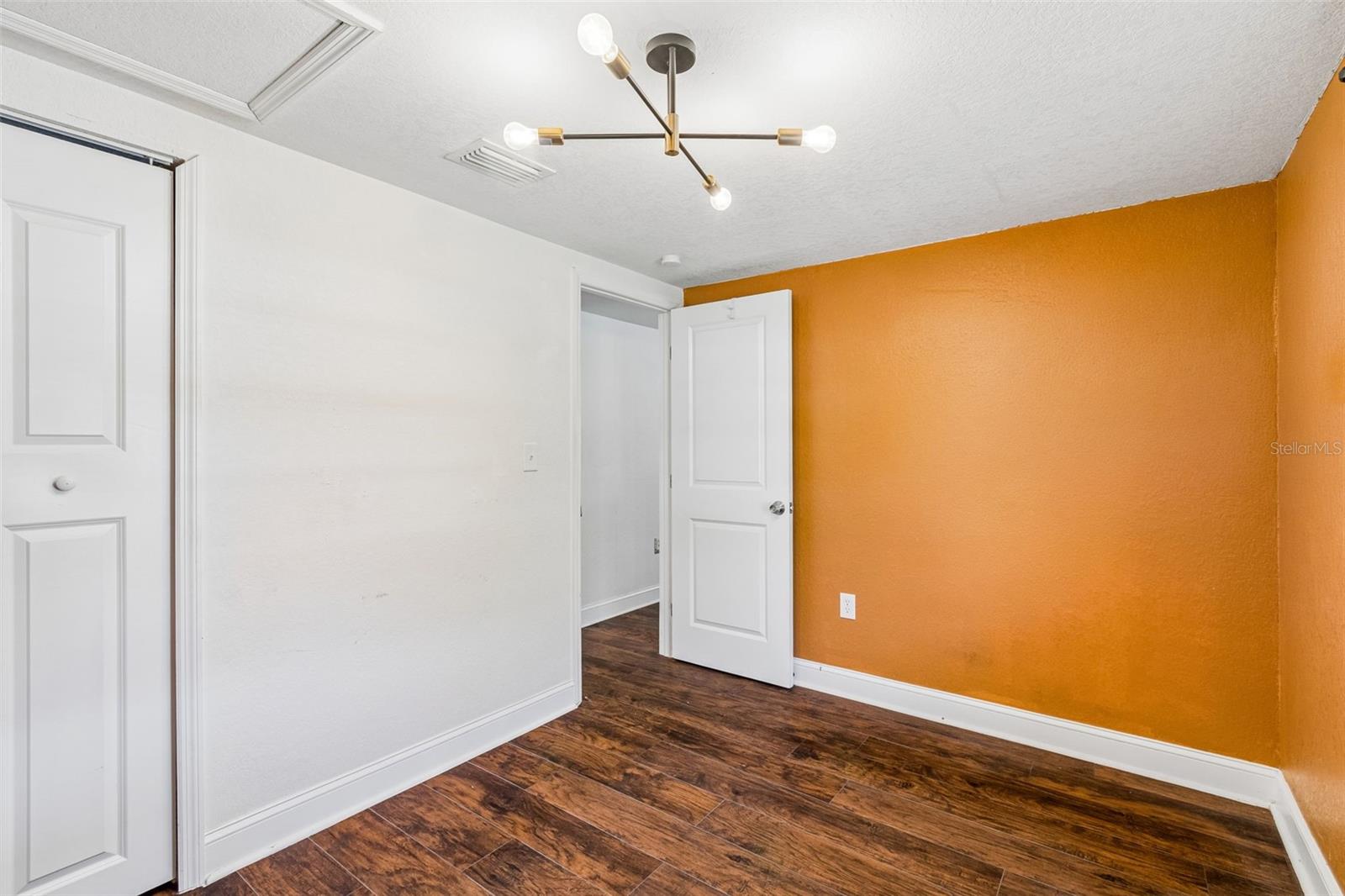1202 E ANNIE ST — photo 17