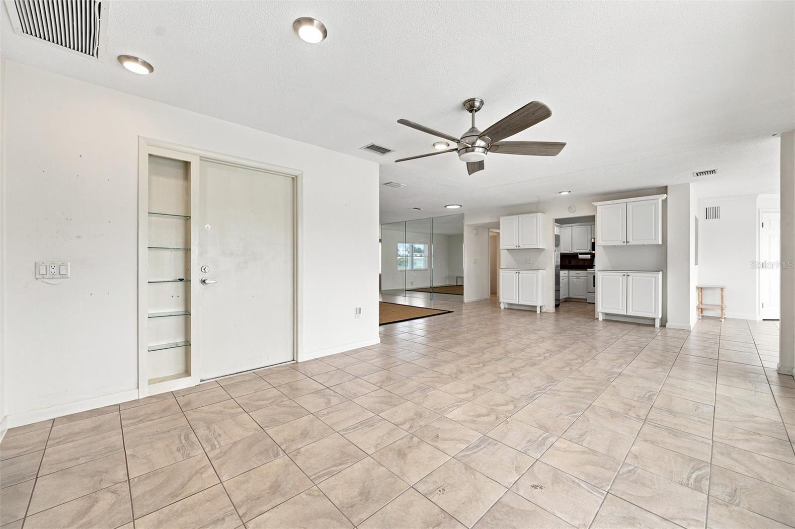 1811 MILFORD CIR — photo 10