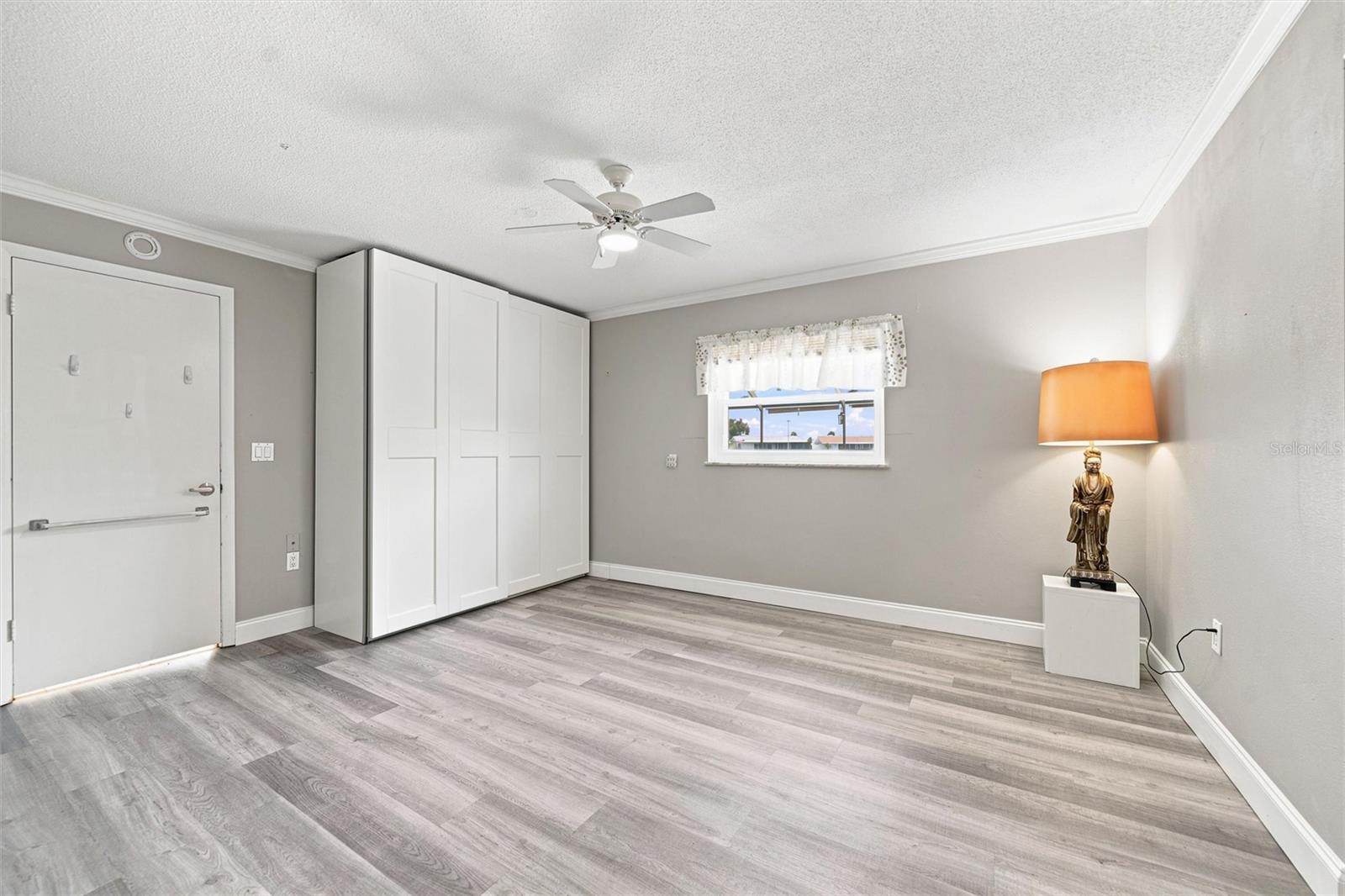 1811 MILFORD CIR — photo 16