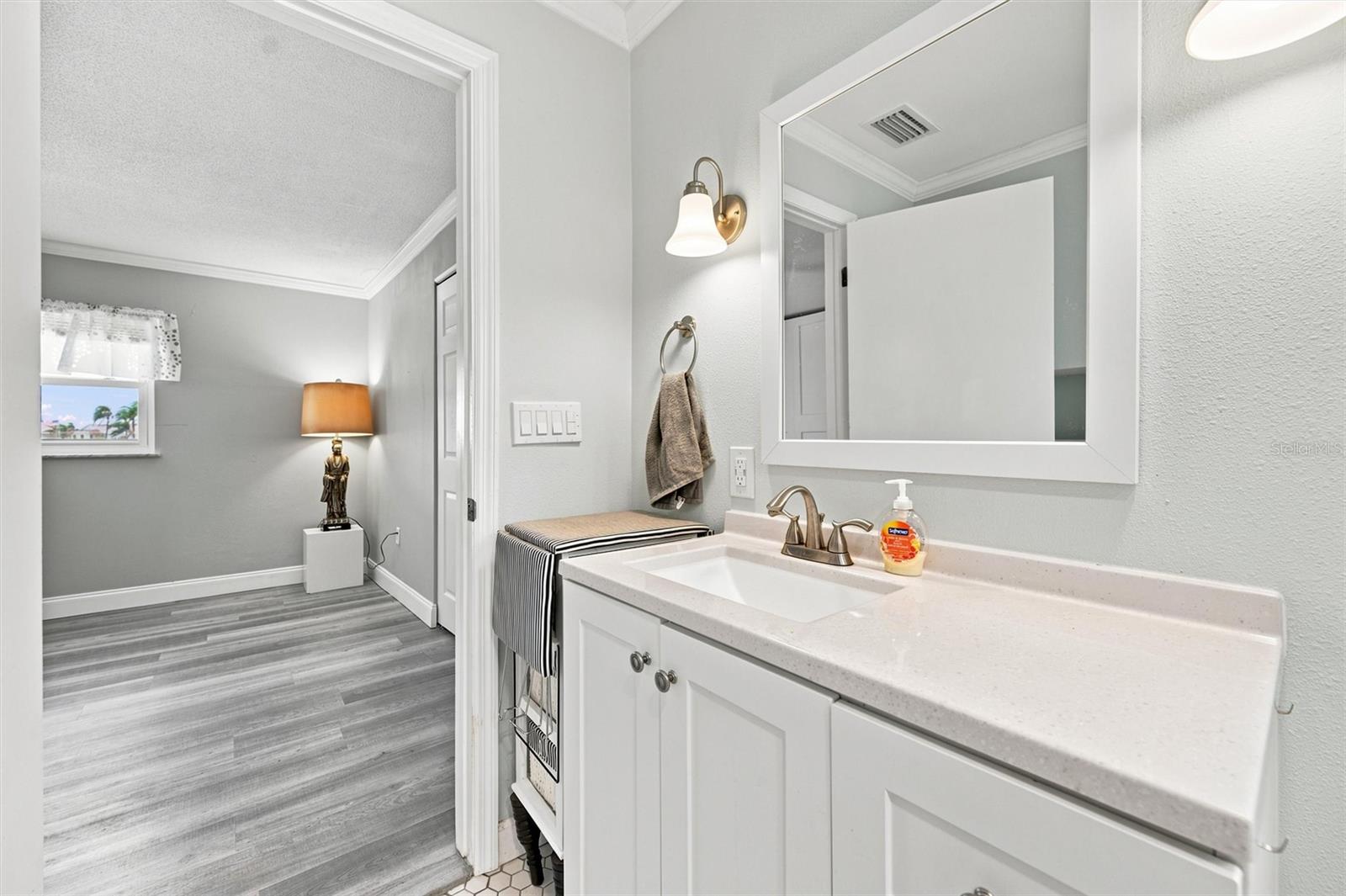 1811 MILFORD CIR — photo 22