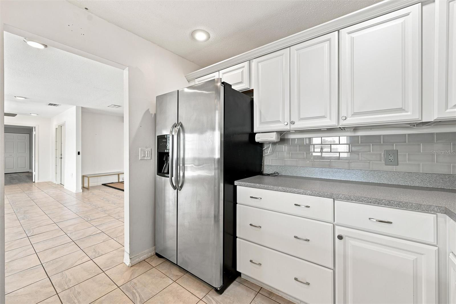 1811 MILFORD CIR — photo 26