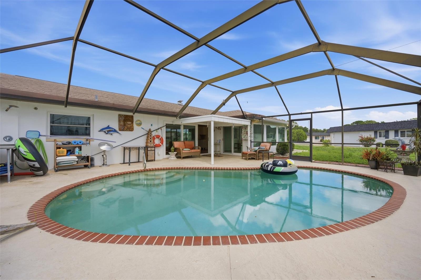 1811 MILFORD CIR — photo 40