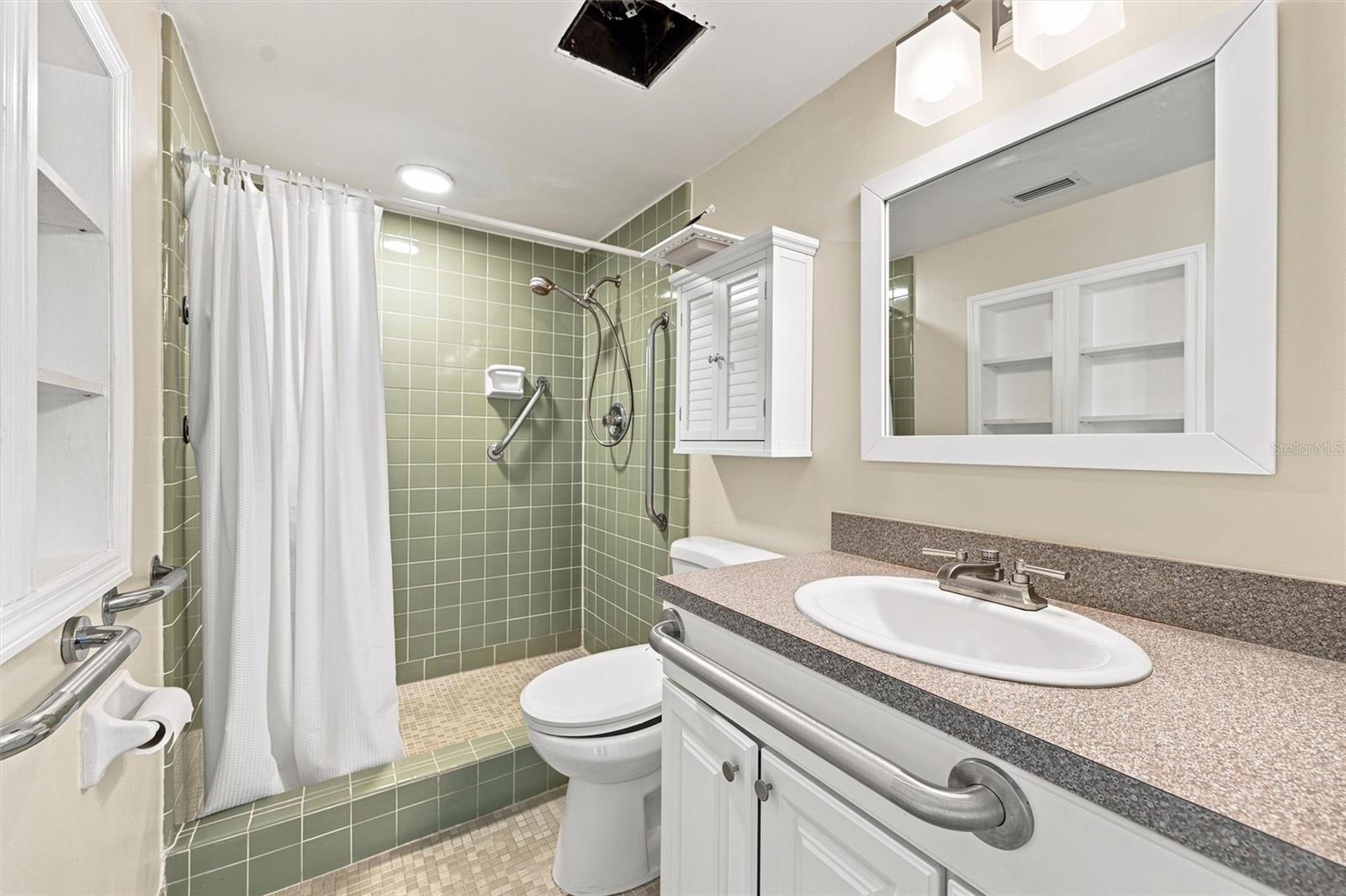 1811 MILFORD CIR — photo 34
