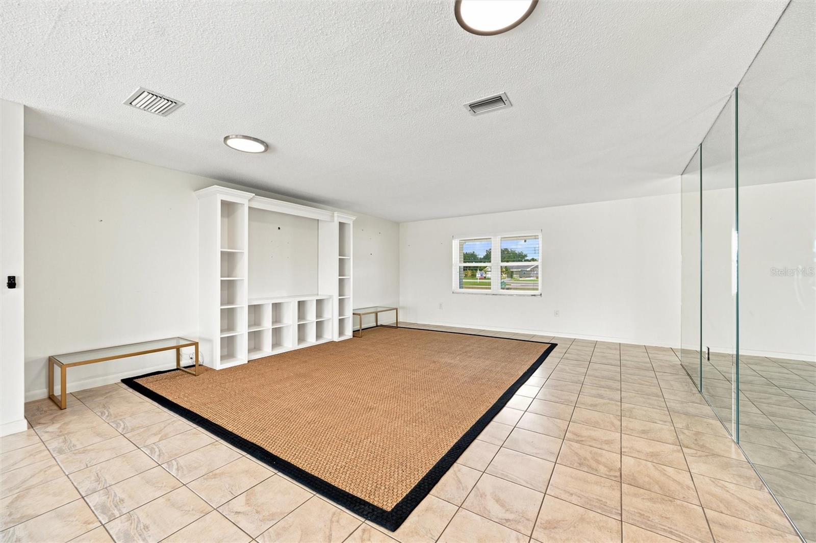 1811 MILFORD CIR — photo 7