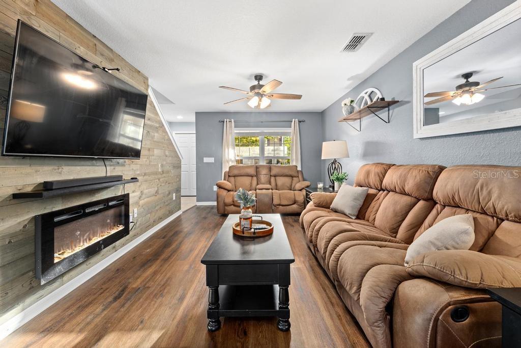 10427 RIVERCREST DR — photo 5
