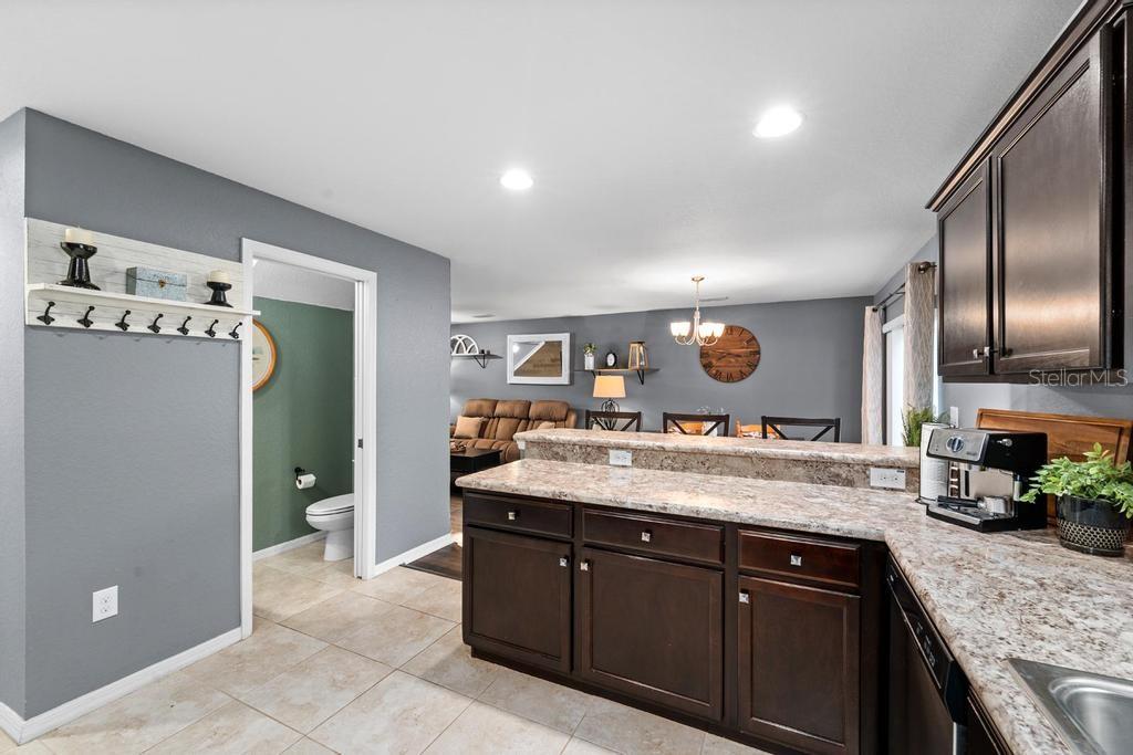 10427 RIVERCREST DR — photo 12