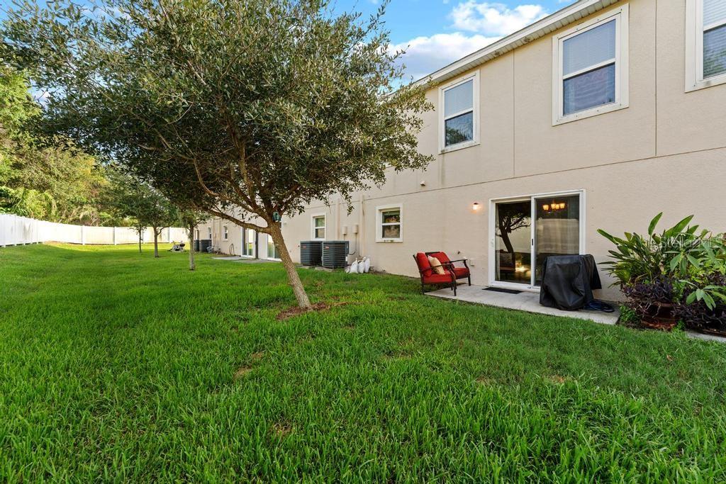 10427 RIVERCREST DR — photo 23