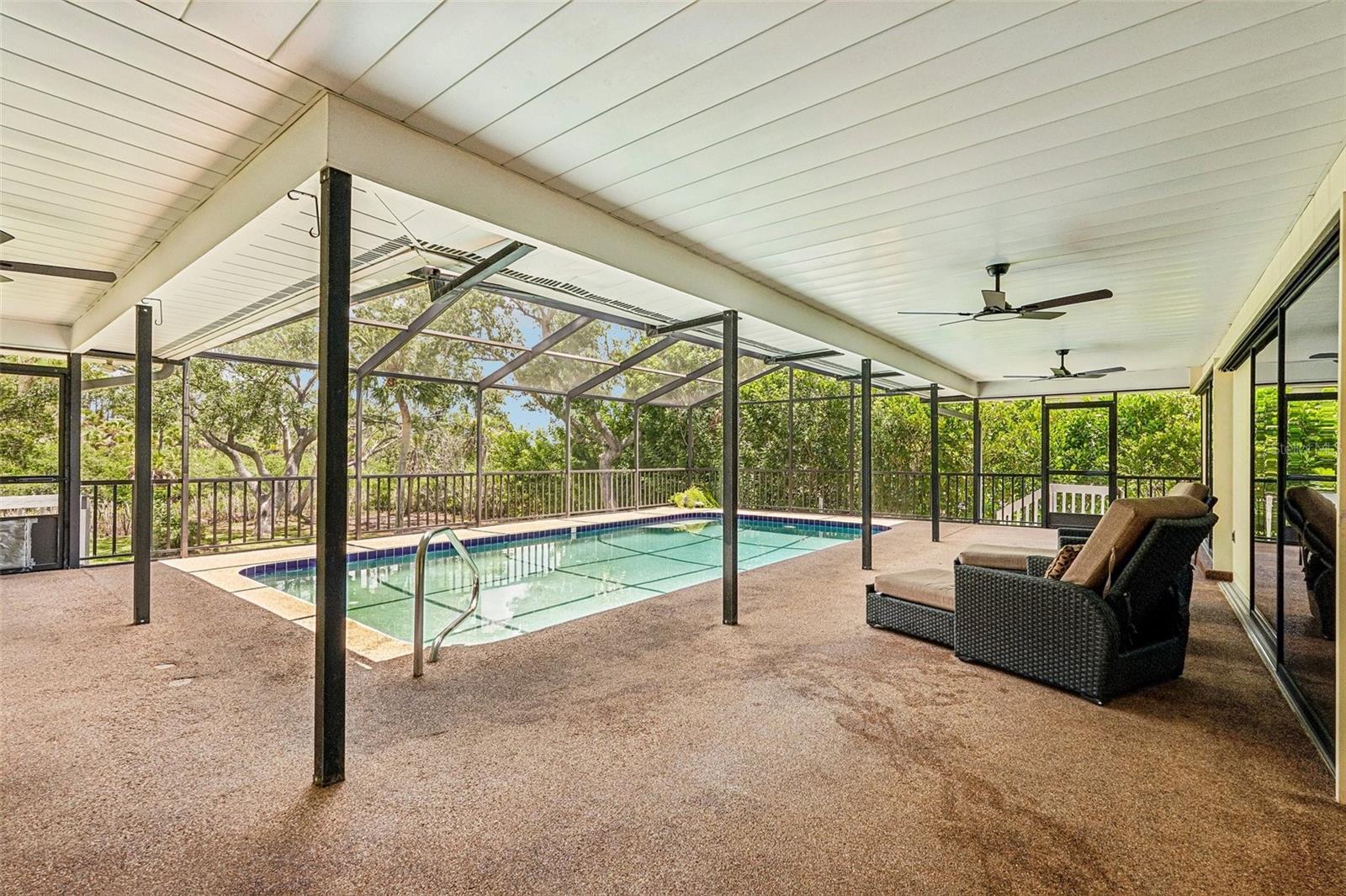 1305 SORRENTO WOODS BLVD — photo 29