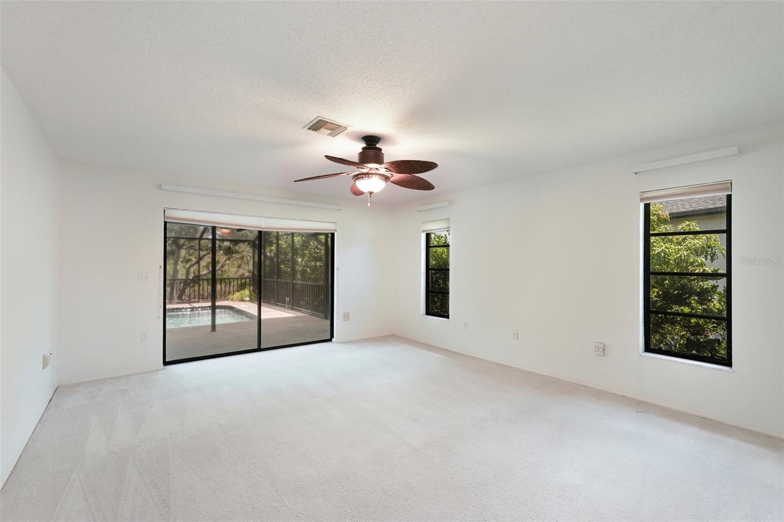 1305 SORRENTO WOODS BLVD — photo 19