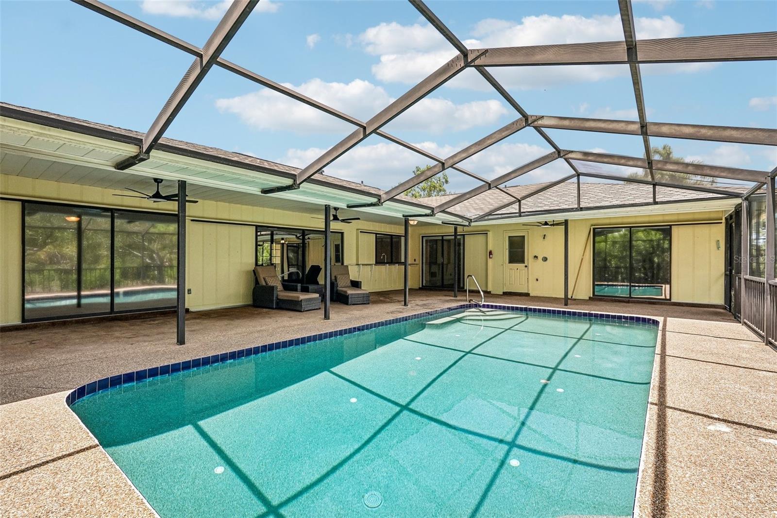1305 SORRENTO WOODS BLVD — photo 31