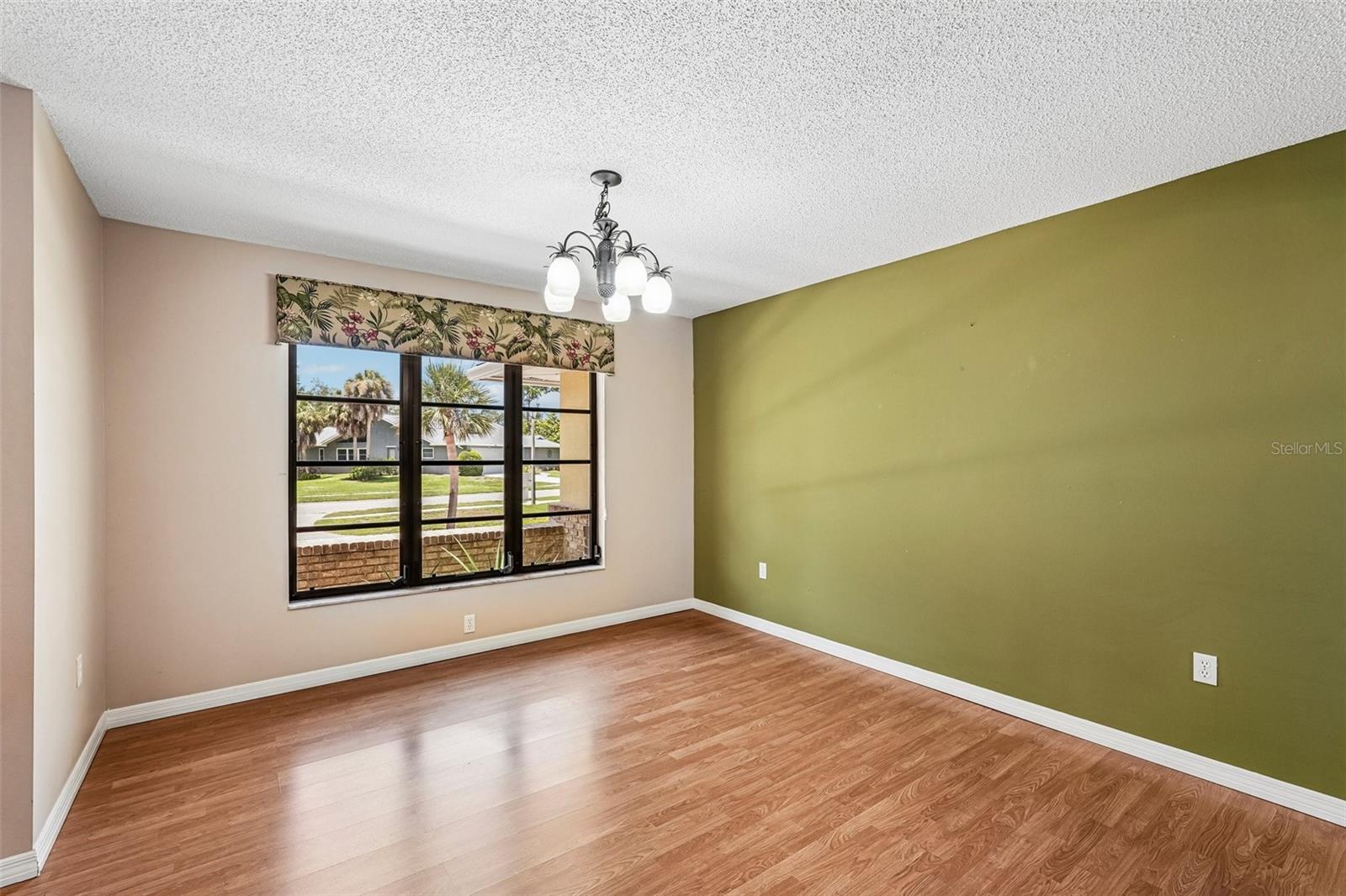 1305 SORRENTO WOODS BLVD — photo 10