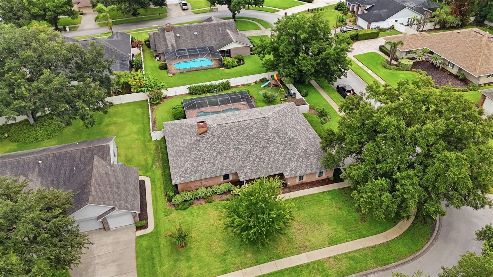 411 SUMMIT CHASE DR — photo 52