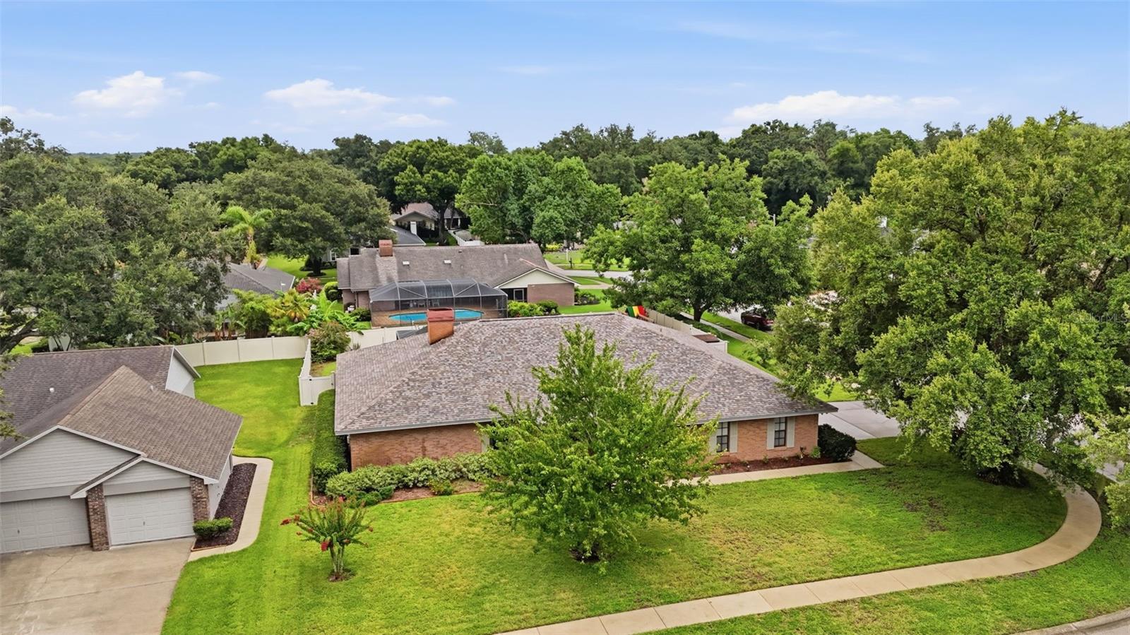 411 SUMMIT CHASE DR — photo 51