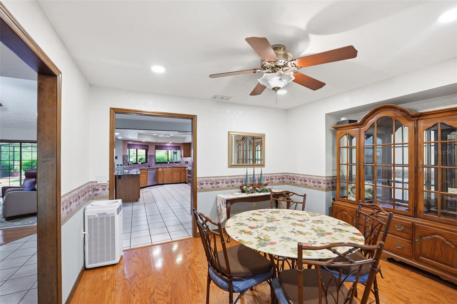 411 SUMMIT CHASE DR — photo 10