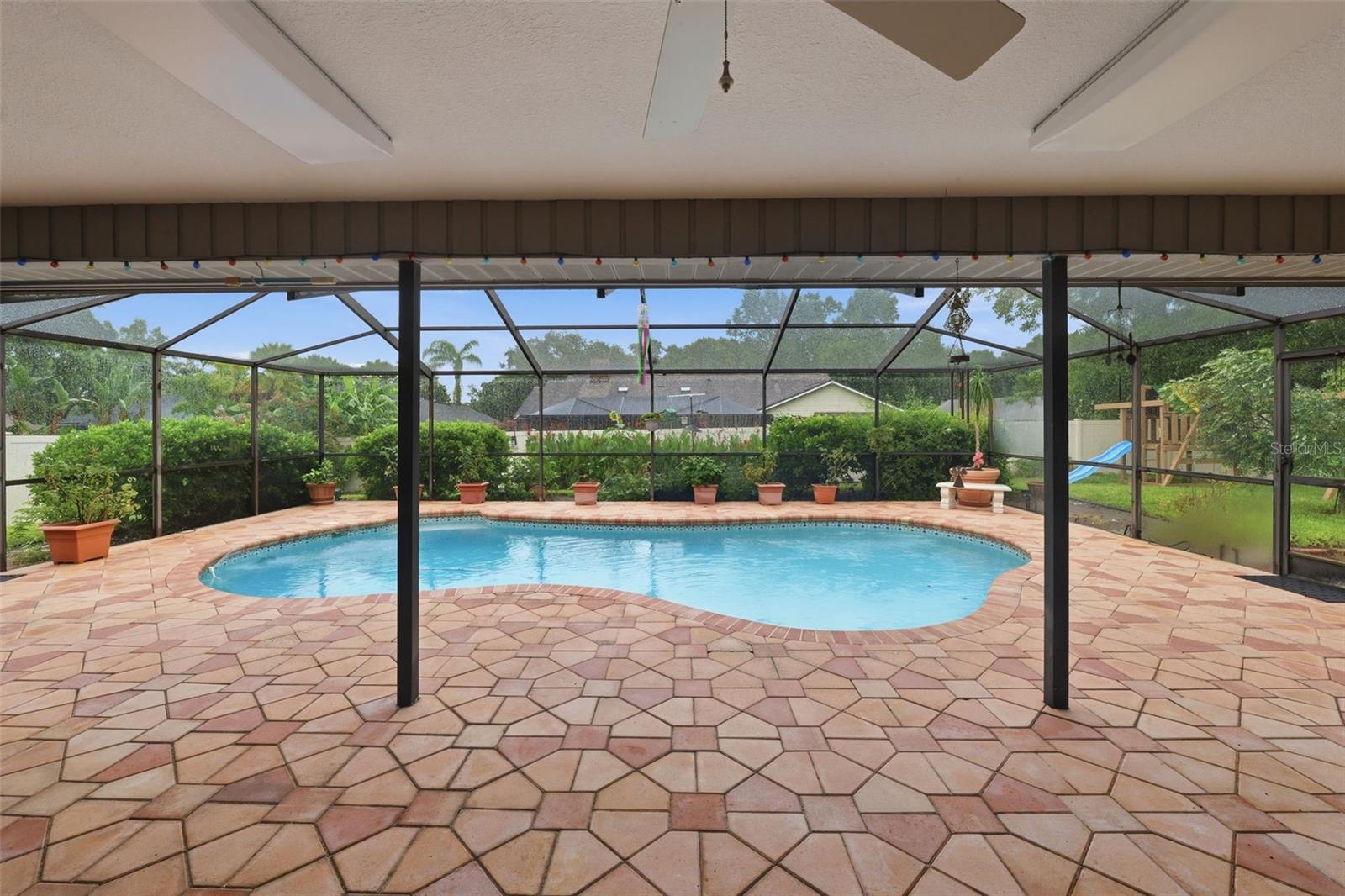 411 SUMMIT CHASE DR — photo 43