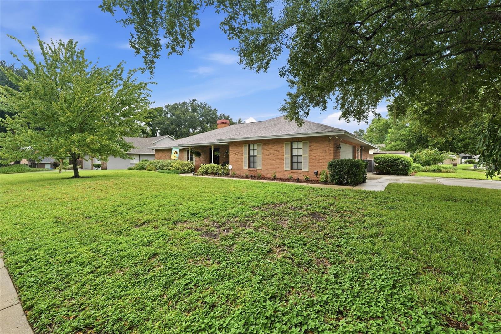 411 SUMMIT CHASE DR — photo 48