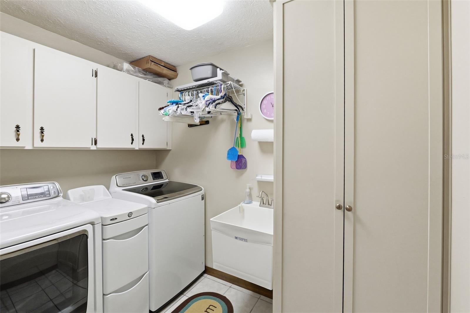 411 SUMMIT CHASE DR — photo 36