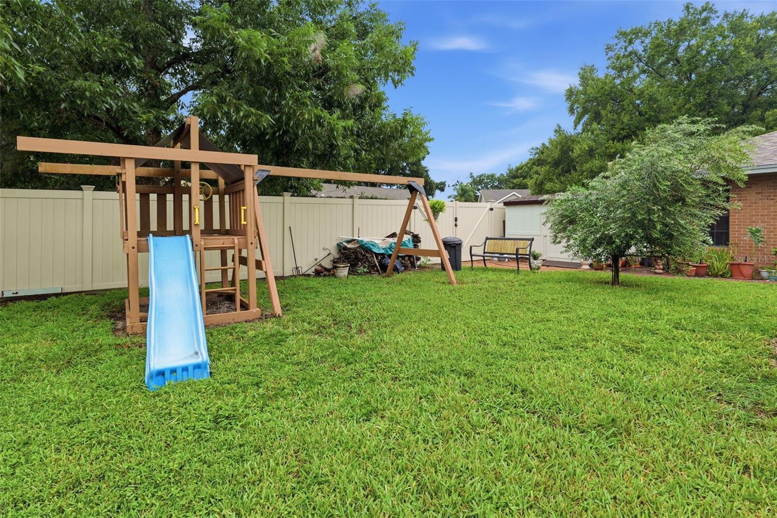 411 SUMMIT CHASE DR — photo 46